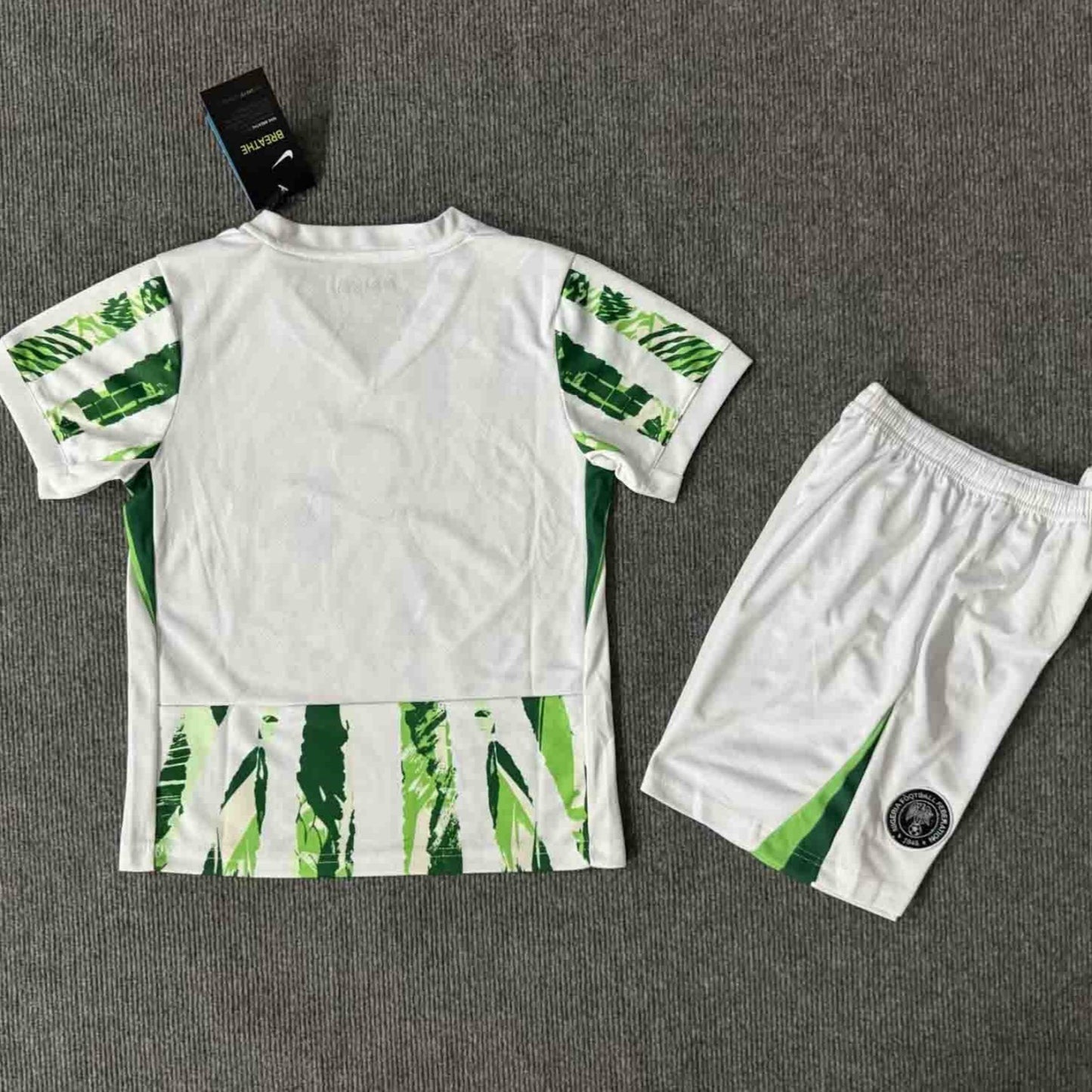 Kit enfant Nigeria domicile 2025/2026