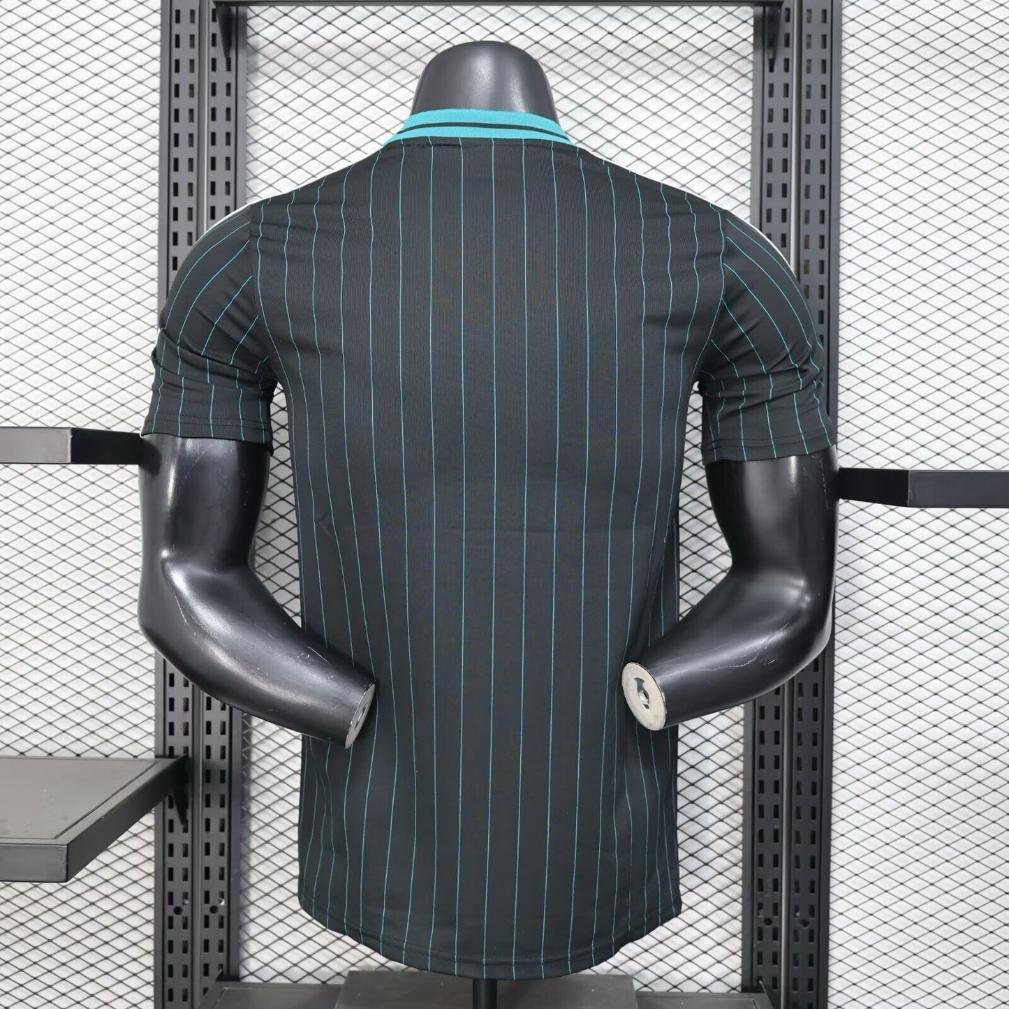 Liverpool Away Player Version 2025/2026