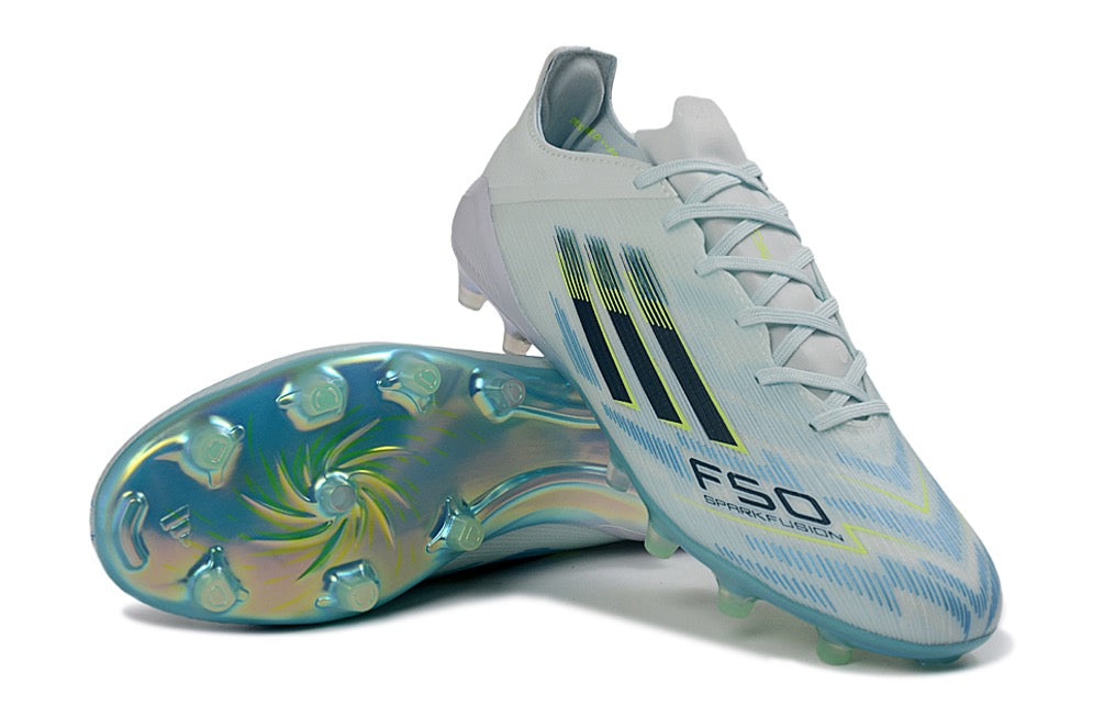 Crampons Adidas F50 Blanche et bleu