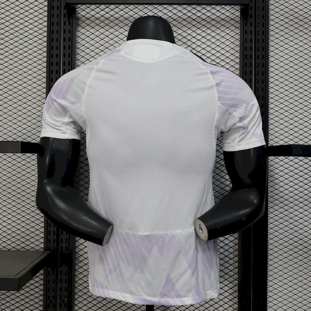 Manchester United Away Shirt, Player Version 2025/2026