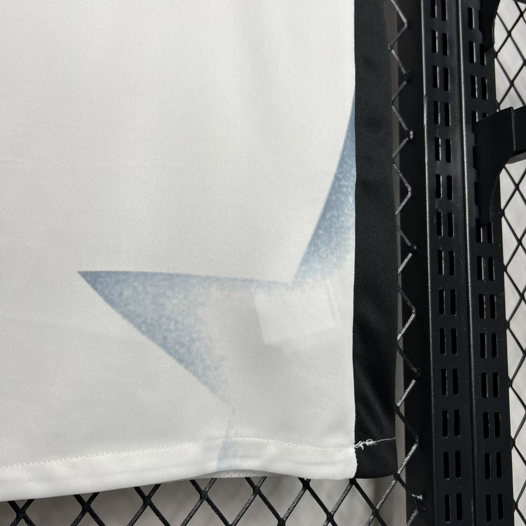 Eintracht Francfort Domicile 2024/2025 - Vêtements de sport