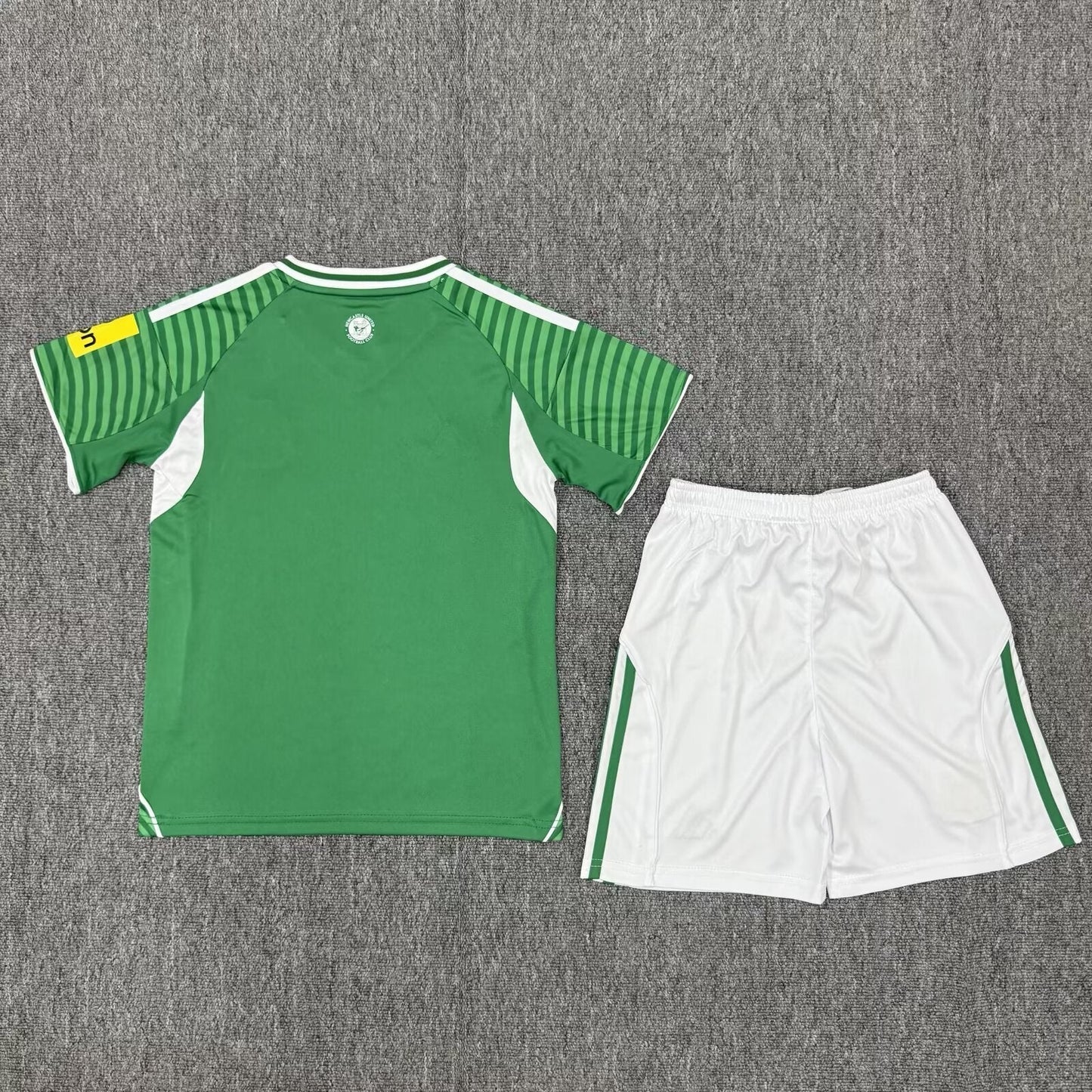 Kit enfant Newcastle Utd Exterieur 25/26 Vêtements de sport