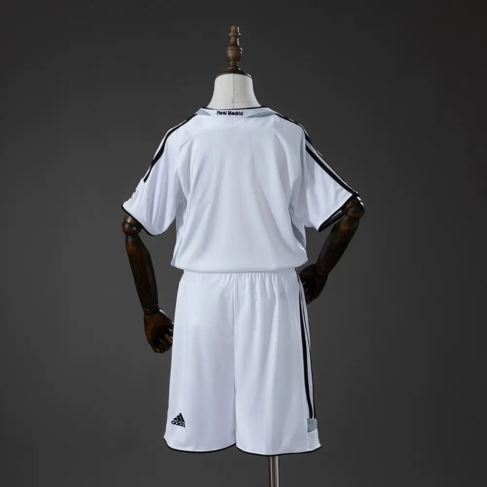 Kit enfant Real Madrid Retro 2007 Domicile - Vêtements de sport