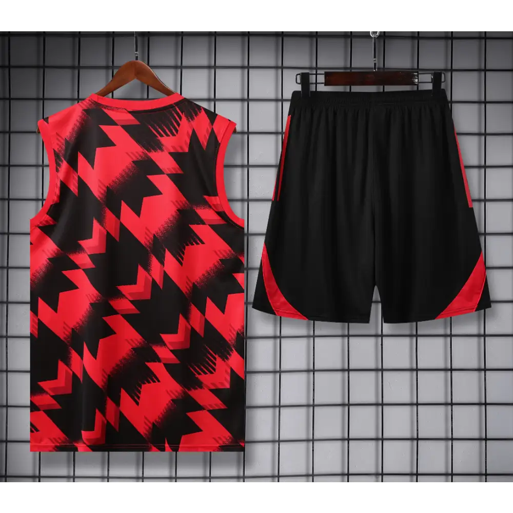 Kit Entraînement Manchester United Noir & Rouge Rayé 2025/2026 - Vêtements de sport