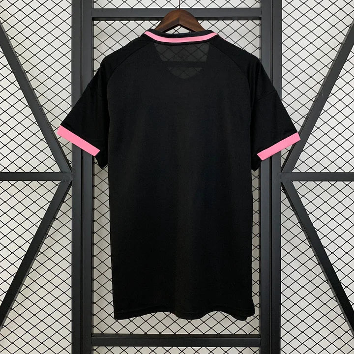 Real Madrid Serpent Rose 2025/2026 - Vêtements de sport