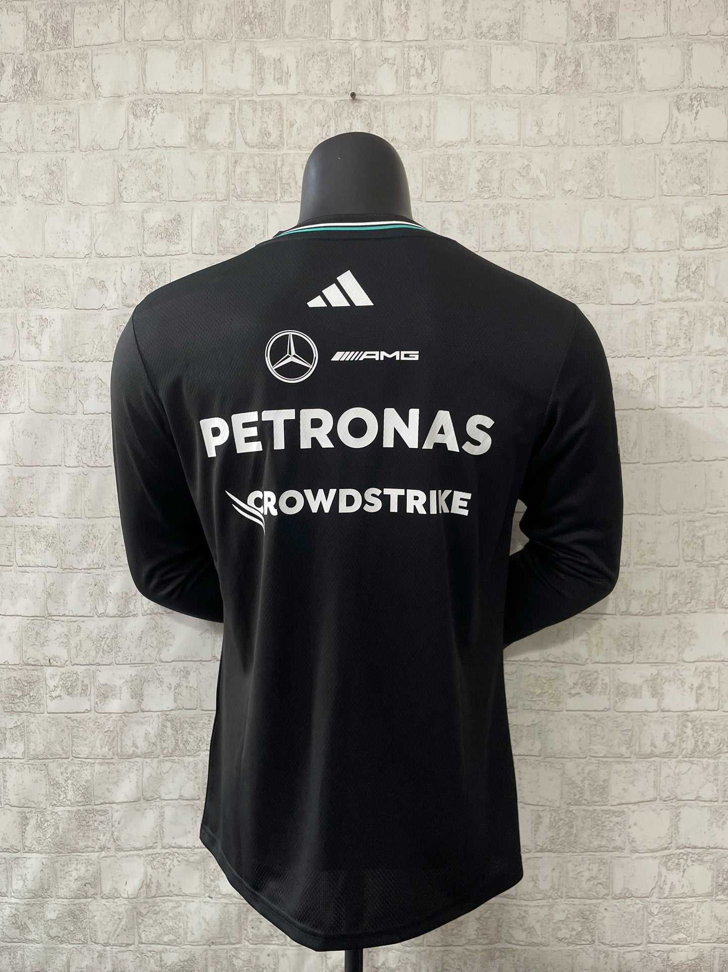 T shirt mercedes noir manches longues - Vêtements de sport