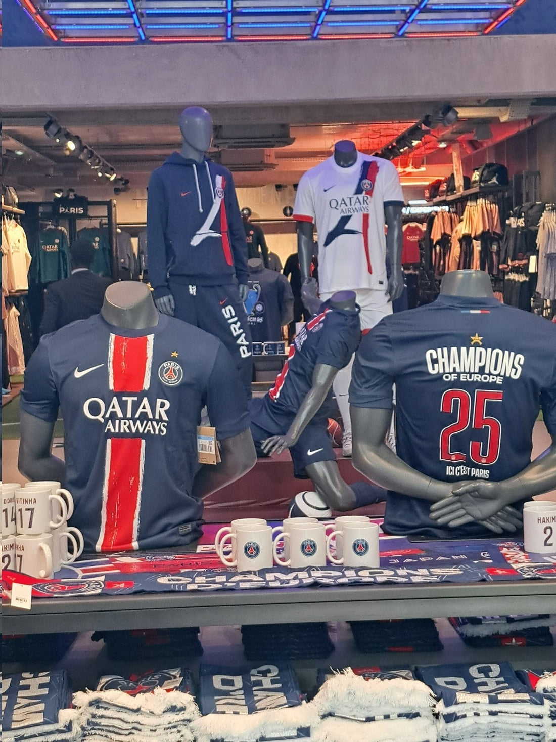 Le Paris Saint-Germain célèbre son sacre européen avec un maillot collector