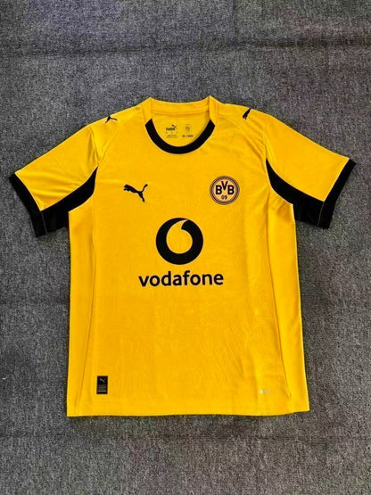 Camiseta visitante del Borussia Dortmund (versión 2025/2026)