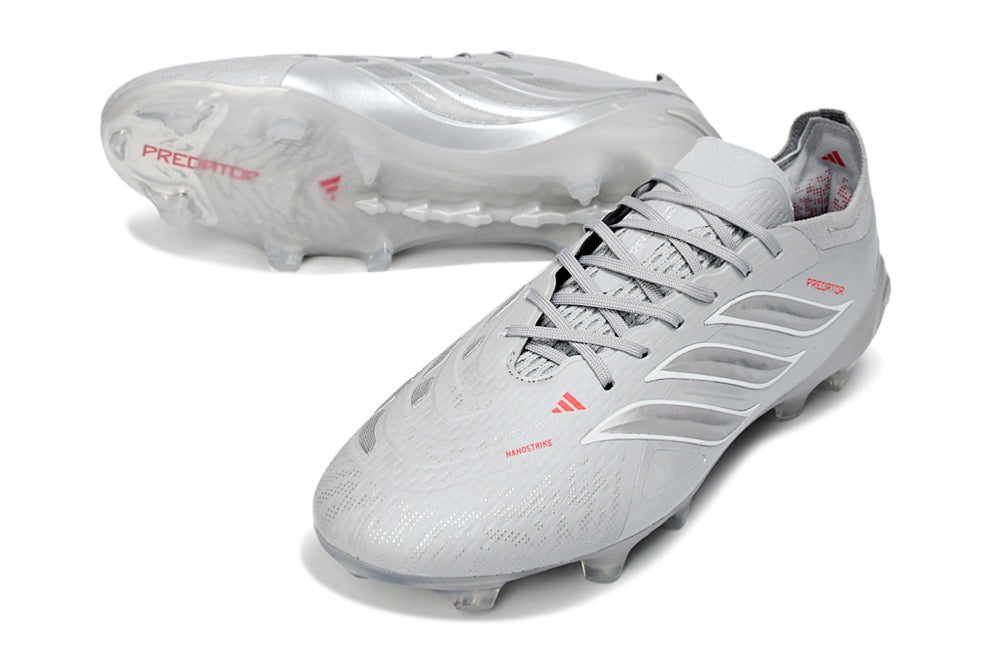 Crampons Adidas Predator Argent