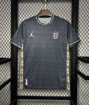 Angleterre x BRBRRY Brown