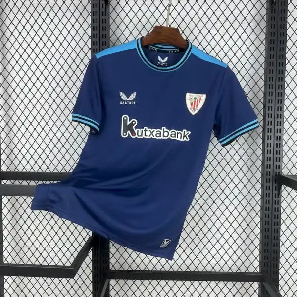 Equipación visitante del Athletic Bilbao azul 2025/2026