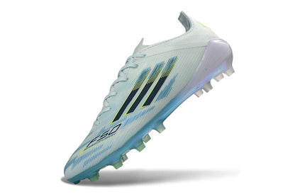 Crampons Adidas F50 Blanche et bleu