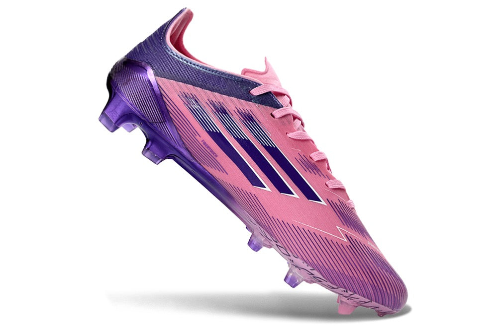 Crampons Adidas F50 Rose et violette