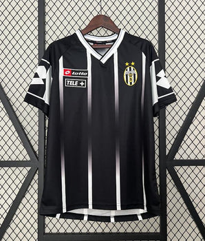 Juventus Away Retro 2000/2001