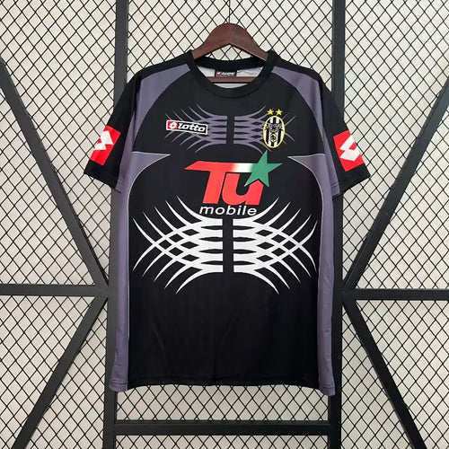 Juventus Goalkeeper Retro 2001/2002