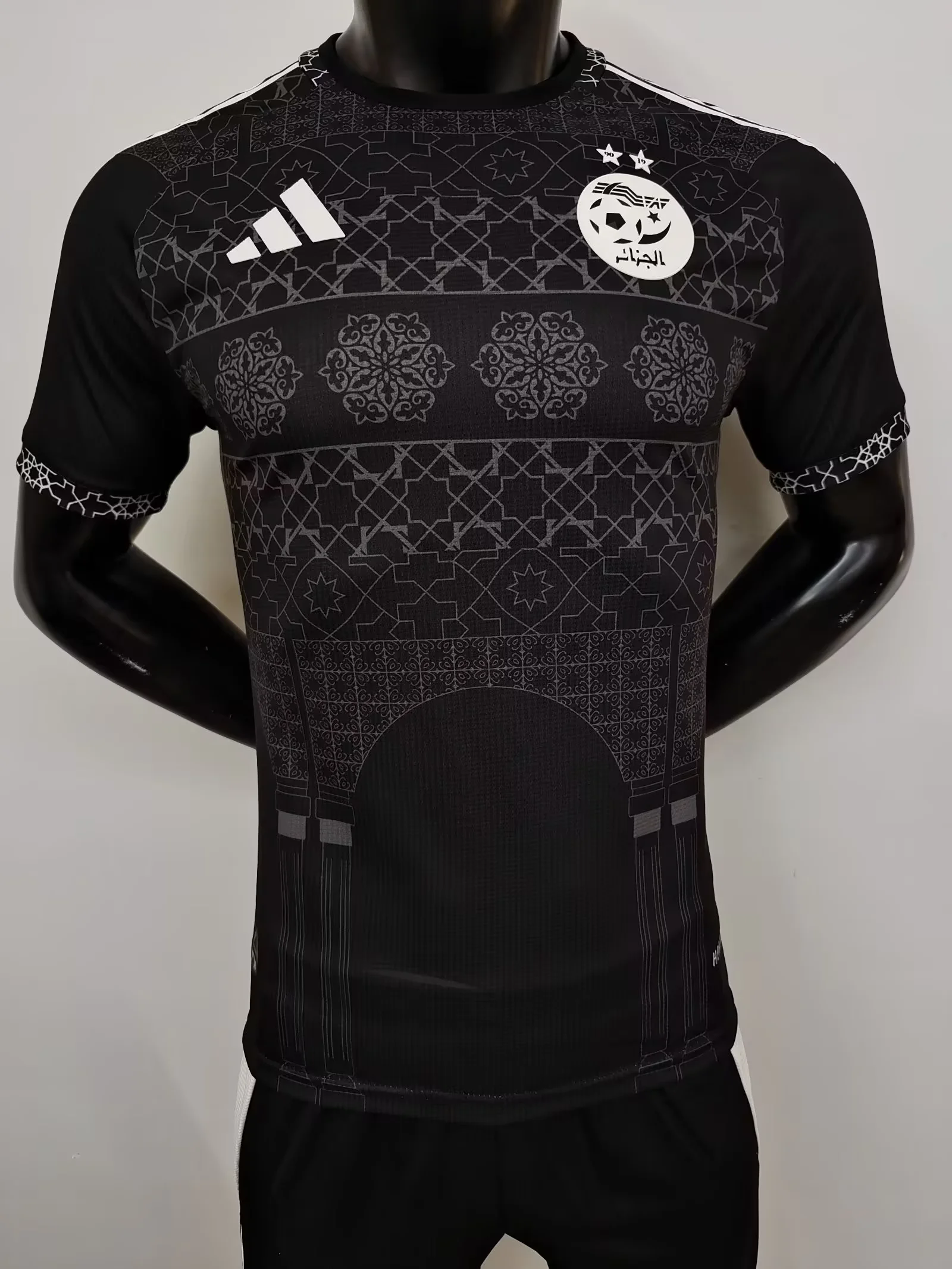 Algérie Concept Noir Version Joueur 2024/2025 - Vêtements de sport