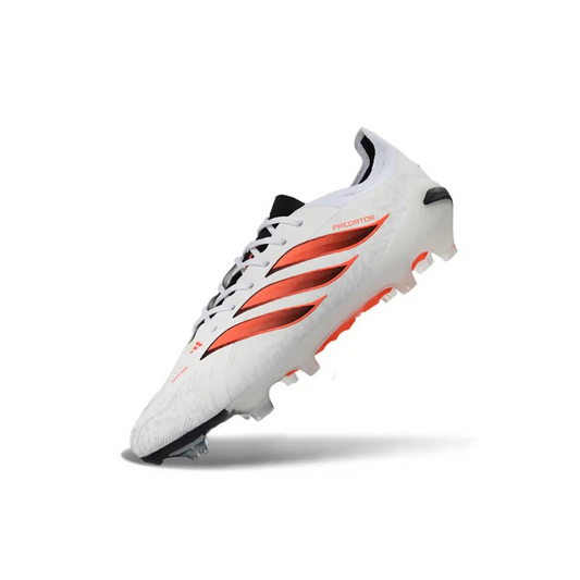 Crampons Adidas Predator Blanc et noir