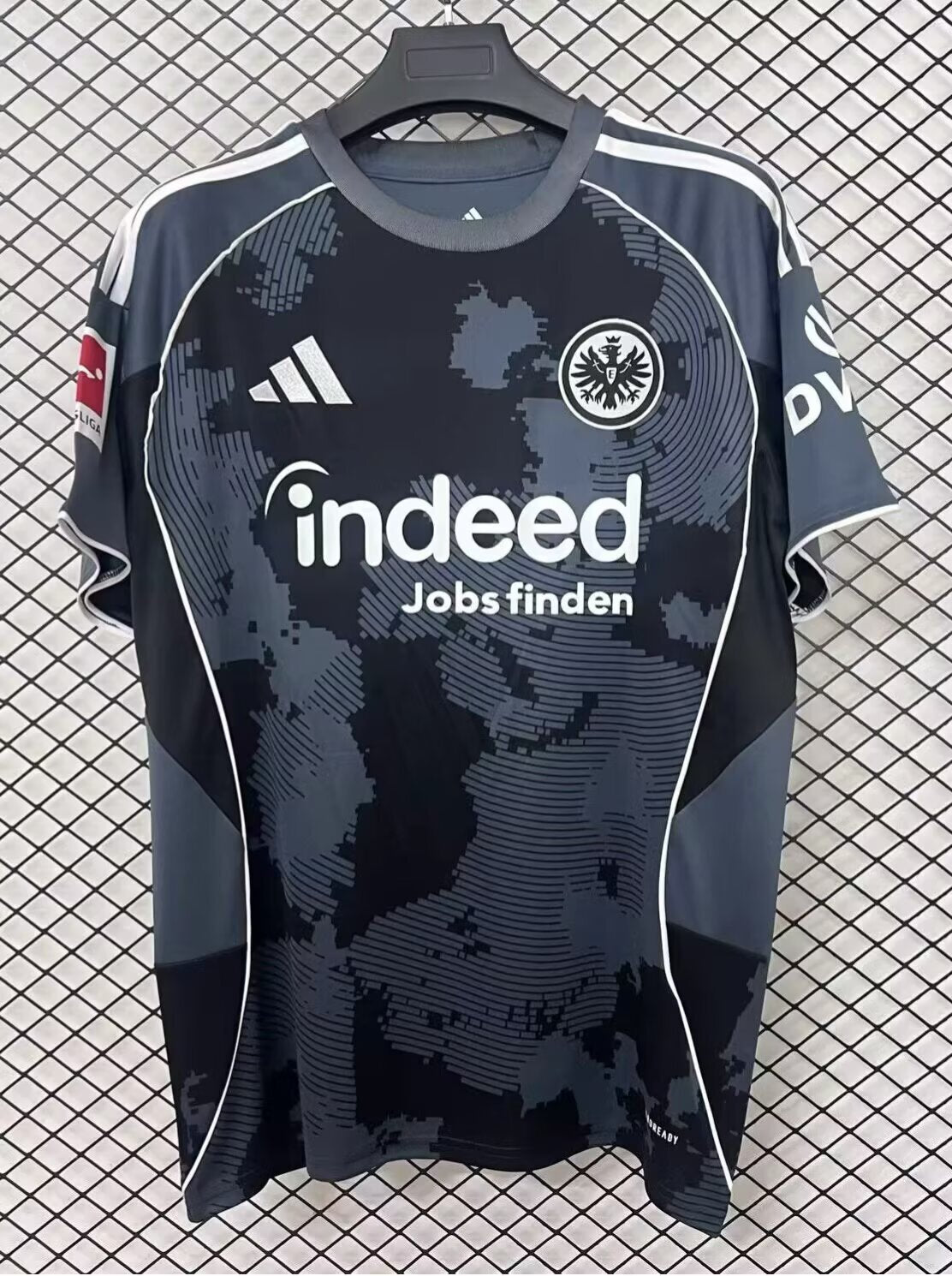 Eintracht Francfort Extérieur 3 2025/2026 Vêtements de sport