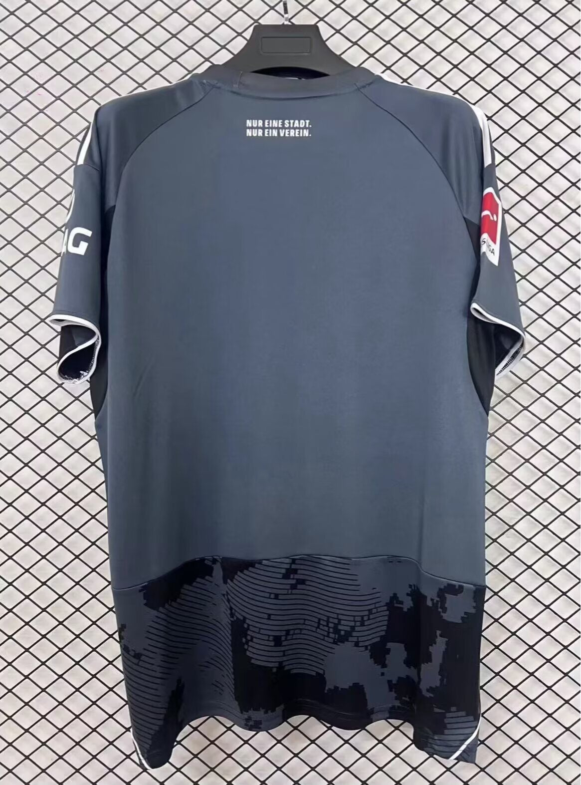 Eintracht Francfort Extérieur 3 2025/2026 Vêtements de sport