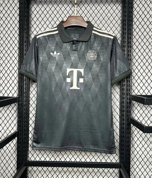 FC Bayern Munich Oktoberfest 2024/2025 - Oktoberfest / S - Vêtements de sport