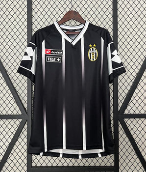 Juventus Extérieur Retro 2000/2001 - Retro / S - Vêtements de sport