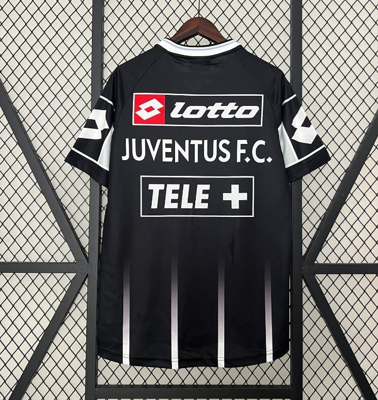 Juventus Extérieur Retro 2000/2001 - Vêtements de sport