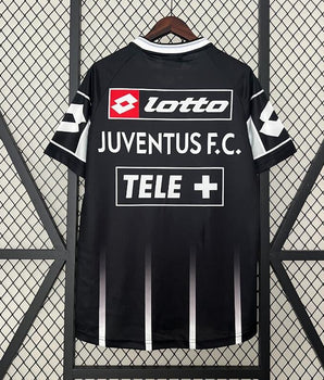 Juventus Extérieur Retro 2000/2001 - Vêtements de sport