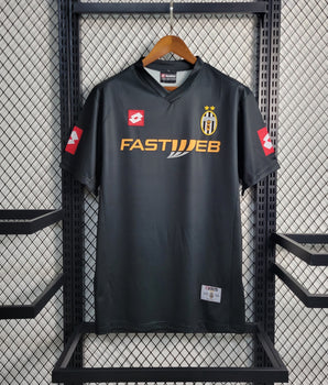 Juventus Extérieur Retro 2001/2002 - Retro / S - Vêtements de sport