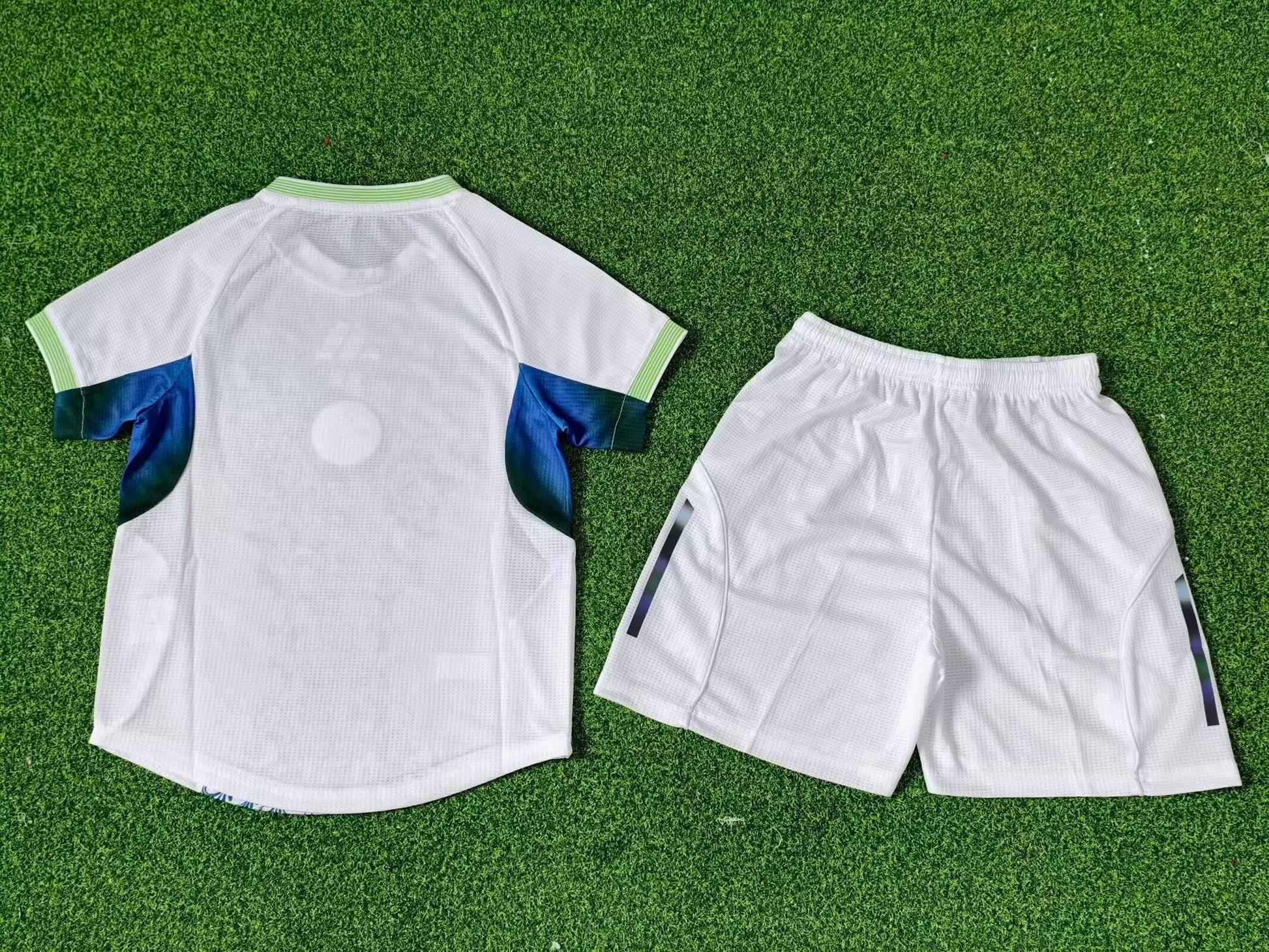 Kit enfant Algérie blanc 2025/2026 - Vêtements de sport