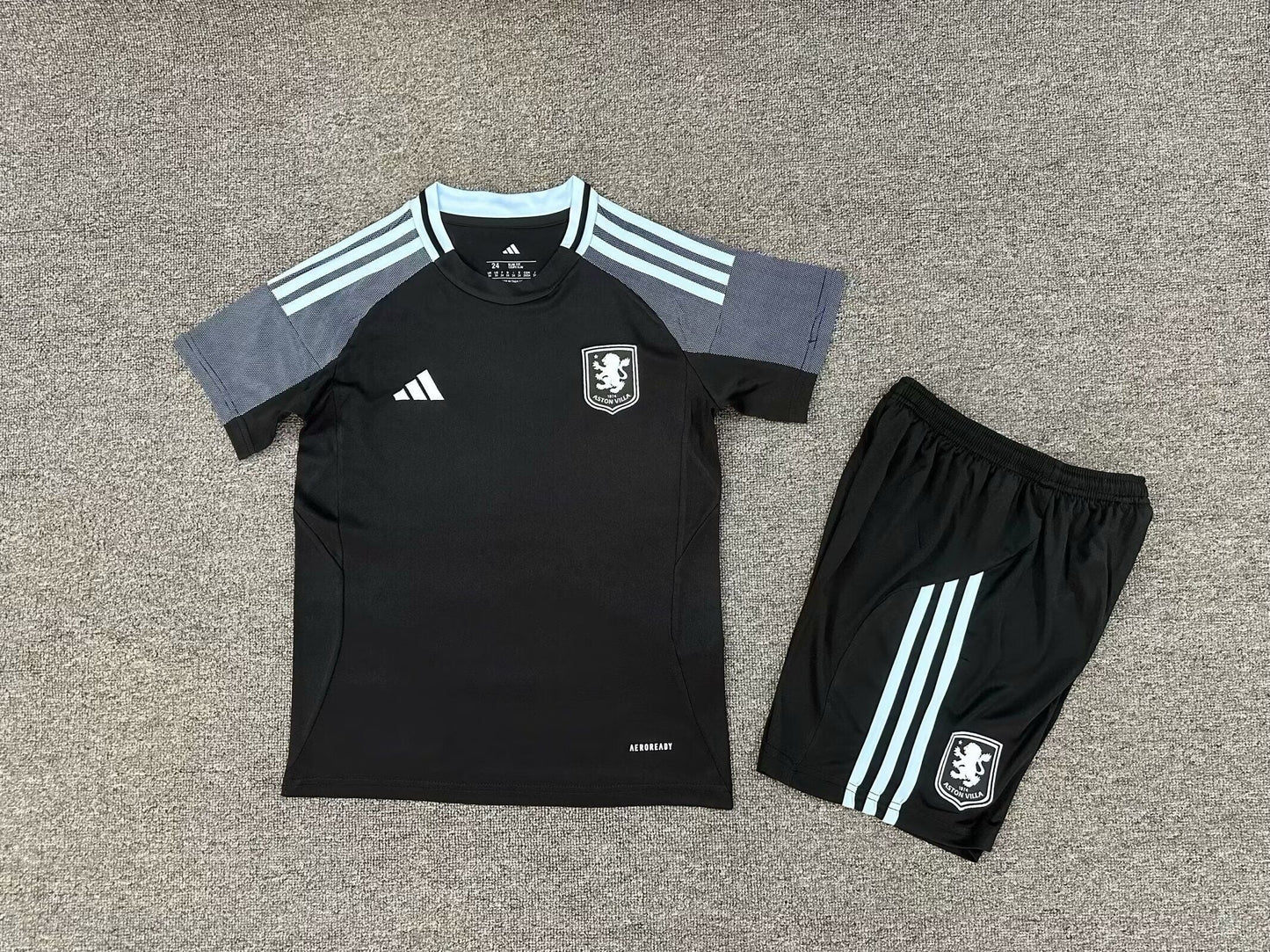 Kit enfant Aston Villa Extérieur 2025/2026 - Vêtements de sport