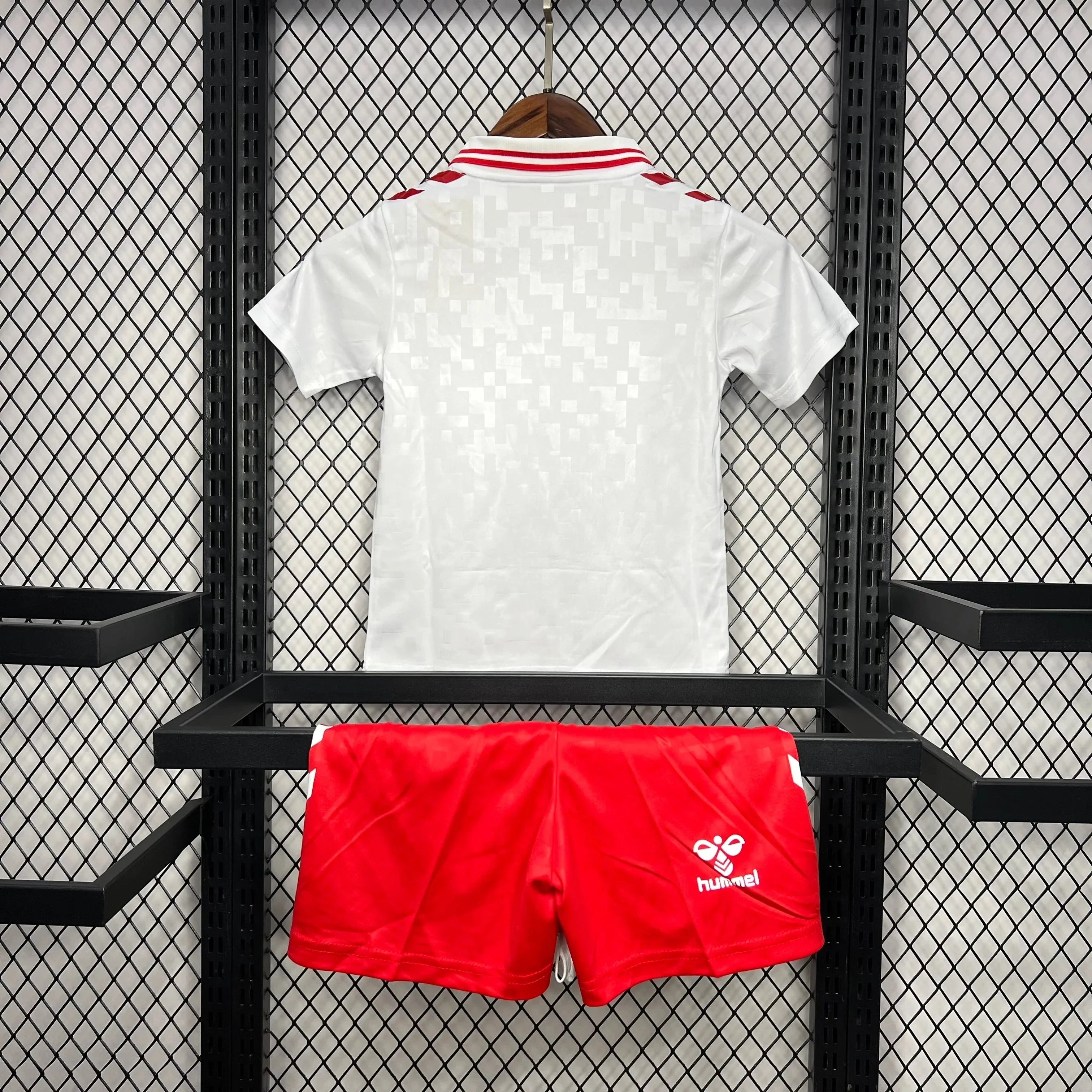 Kit enfant Danemark Extérieur 2024 - Vêtements de sport