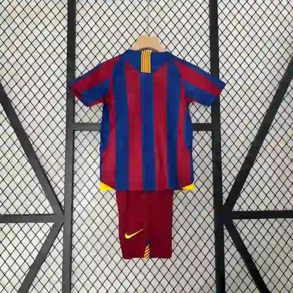 Kit Enfant FC Barcelone Retro 2005/2006 - Vêtements de sport
