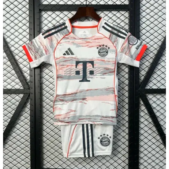 Kit enfant FC Bayern Munich Extérieur 2025/2026 - 10-11 ans #MWS Options 2 - Vêtements de sport