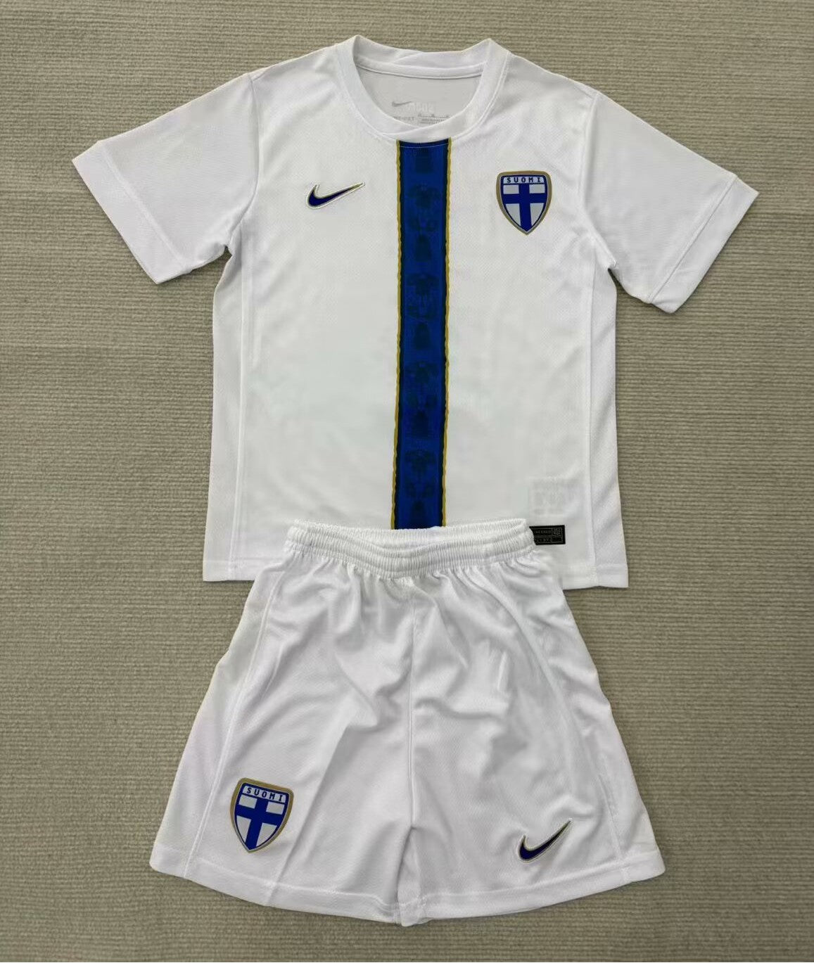 Kit enfant Finlande Domicile 2025/2026 - Vêtements de sport