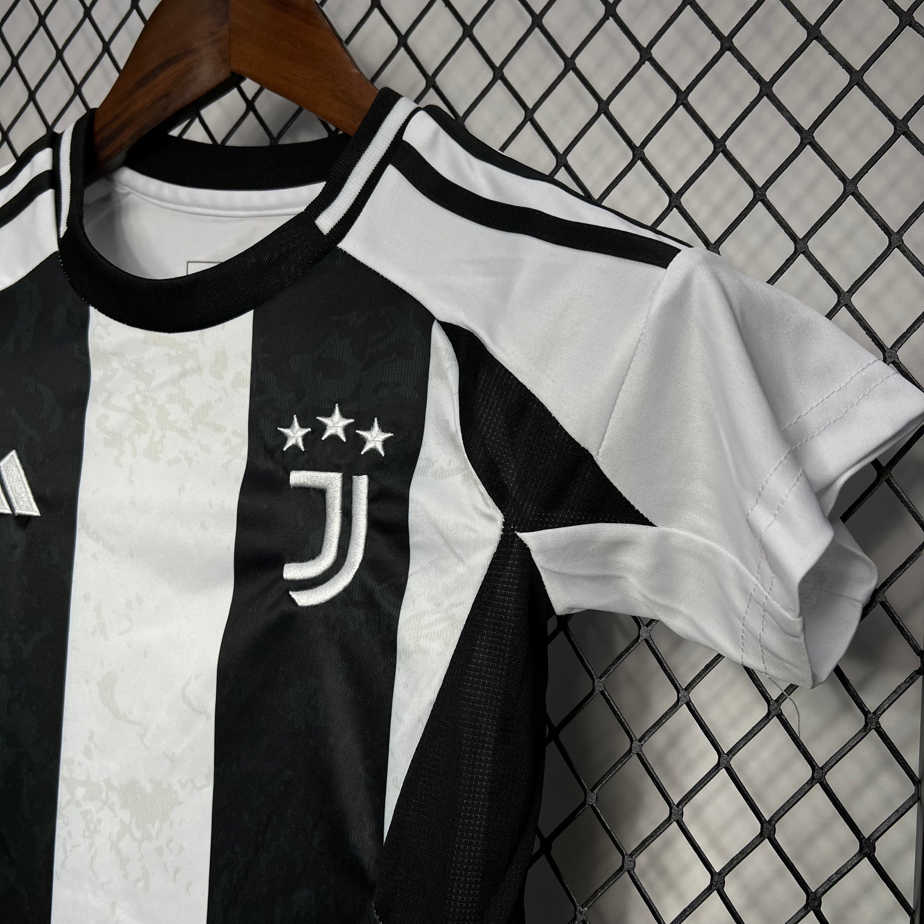 Kit enfant Juventus Domicile 24/25 - Vêtements de sport