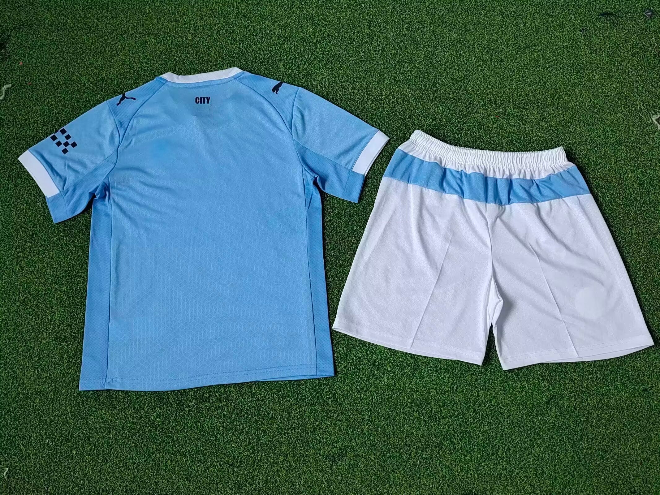 Kit enfant Manchester City Domicile 2025/2026 - Vêtements de sport
