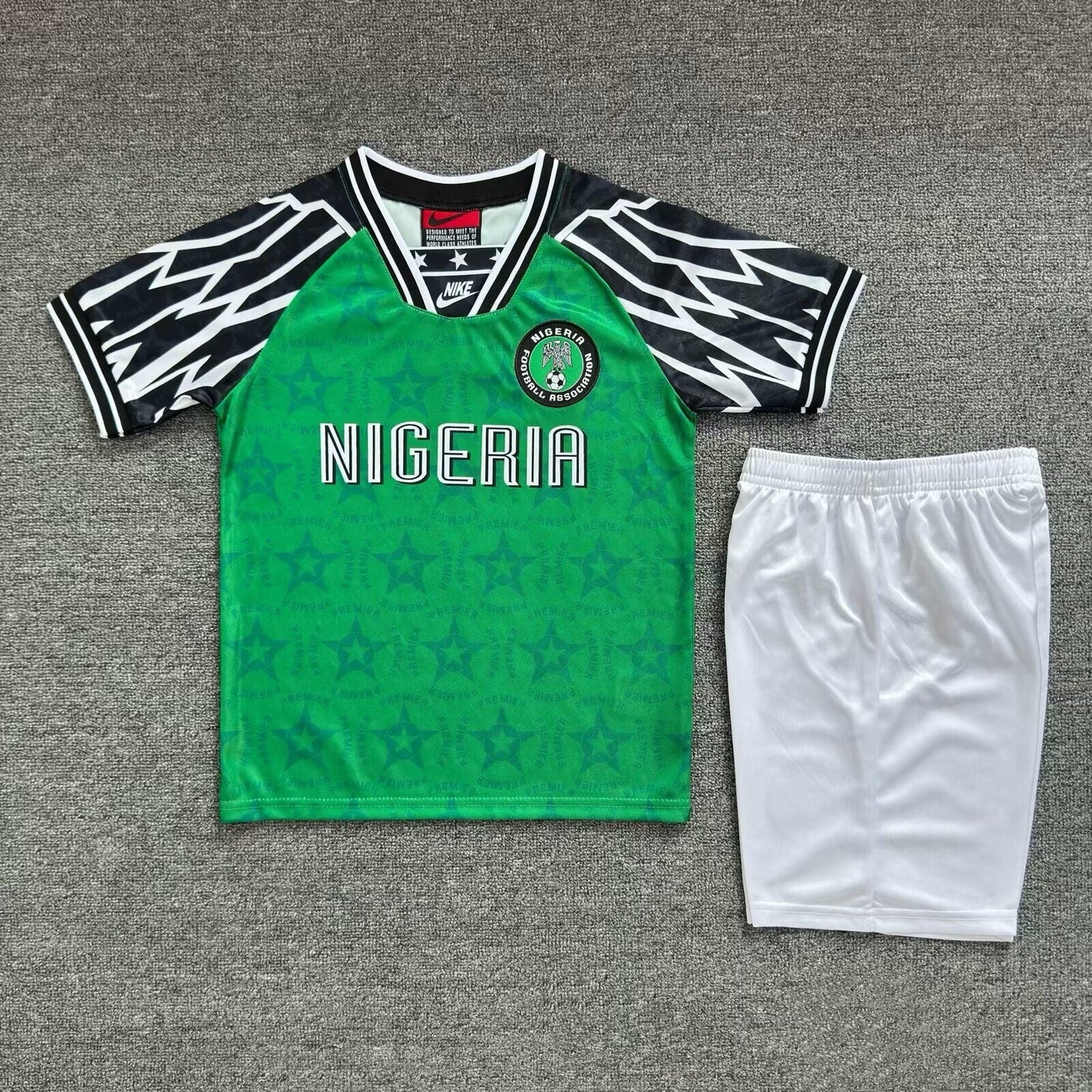 Kit enfant Nigeria retro - Vêtements de sport