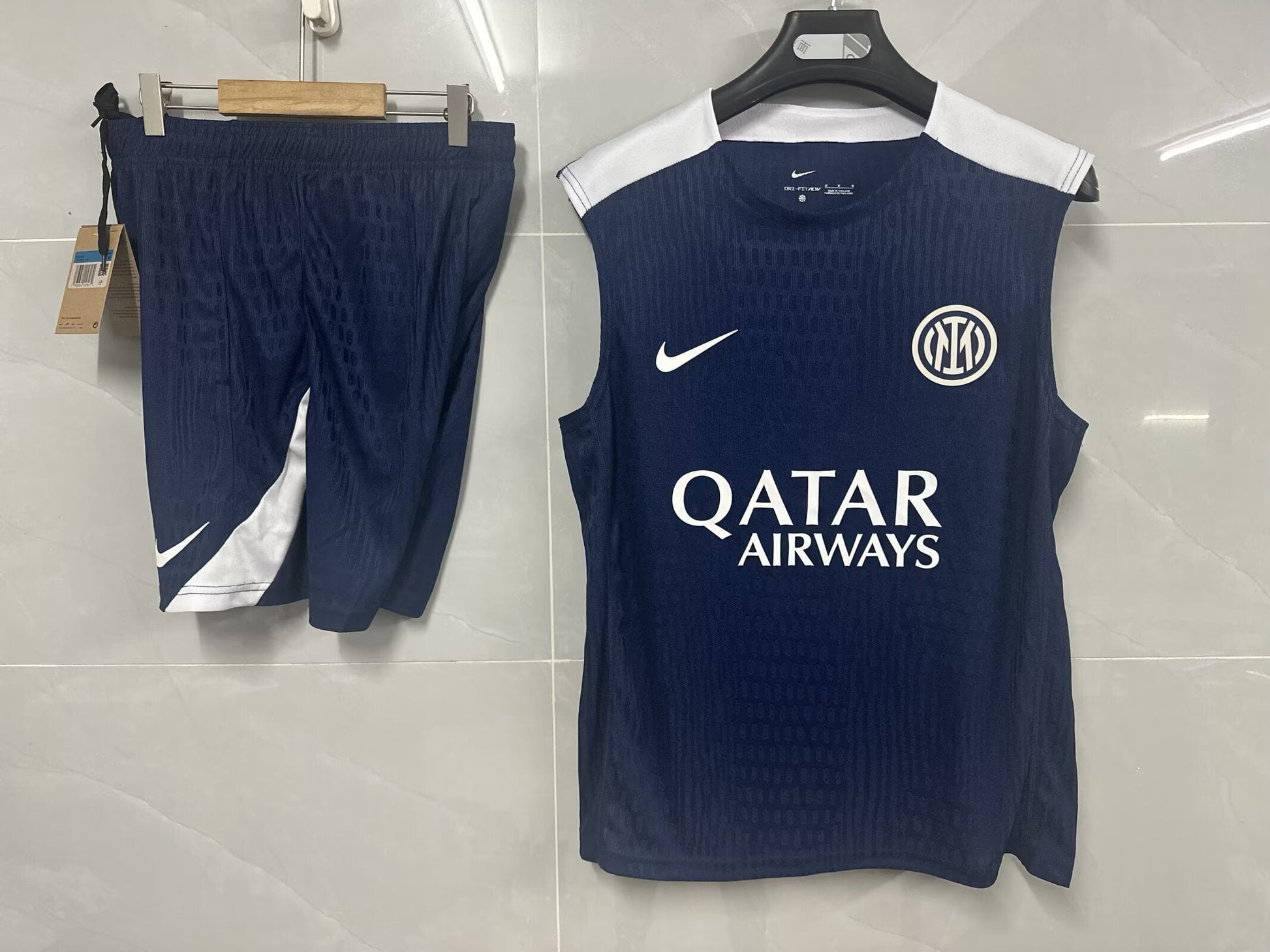 Kit Enfant PSG Entrainement 2025/2026 Vêtements de sport