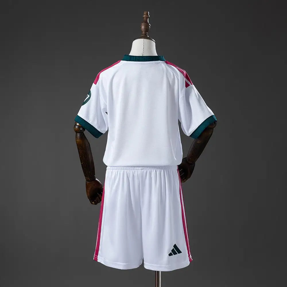 Kit enfant Real Madrid Domicile 2026/2027 - Vêtements de sport
