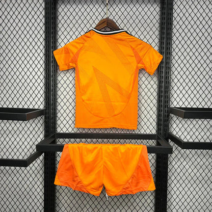 Kit enfant Real Madrid Extérieur 24/25 - Vêtements de sport