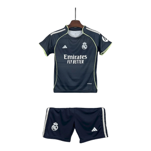 Kit enfant Real Madrid Extérieur 25/26 - Vêtements de sport
