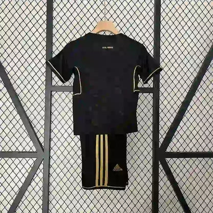 Kit Enfant Real Madrid Extérieur Retro 2011/2012 - Vêtements de sport