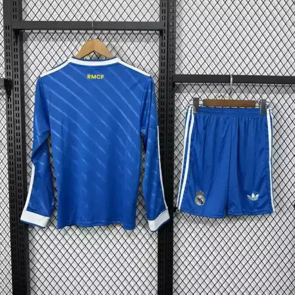 Kit enfant Real Madrid Manches Longues 2025/2026 - 10-11 ans #MWS Options 1 - Vêtements de sport