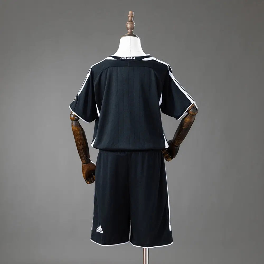 Kit enfant Real Madrid Retro 2007 Third - Vêtements de sport