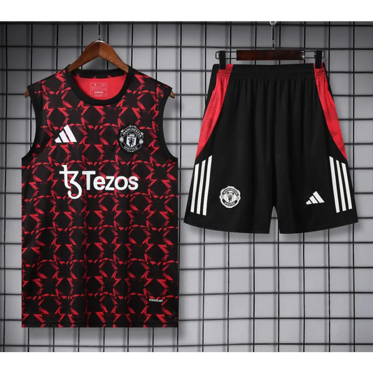 Kit Entraînement Manchester United Noir & Rouge Tâché 2025/2026 - Vêtements de sport