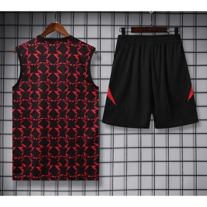Kit Entraînement Manchester United Noir & Rouge Tâché 2025/2026 - Vêtements de sport