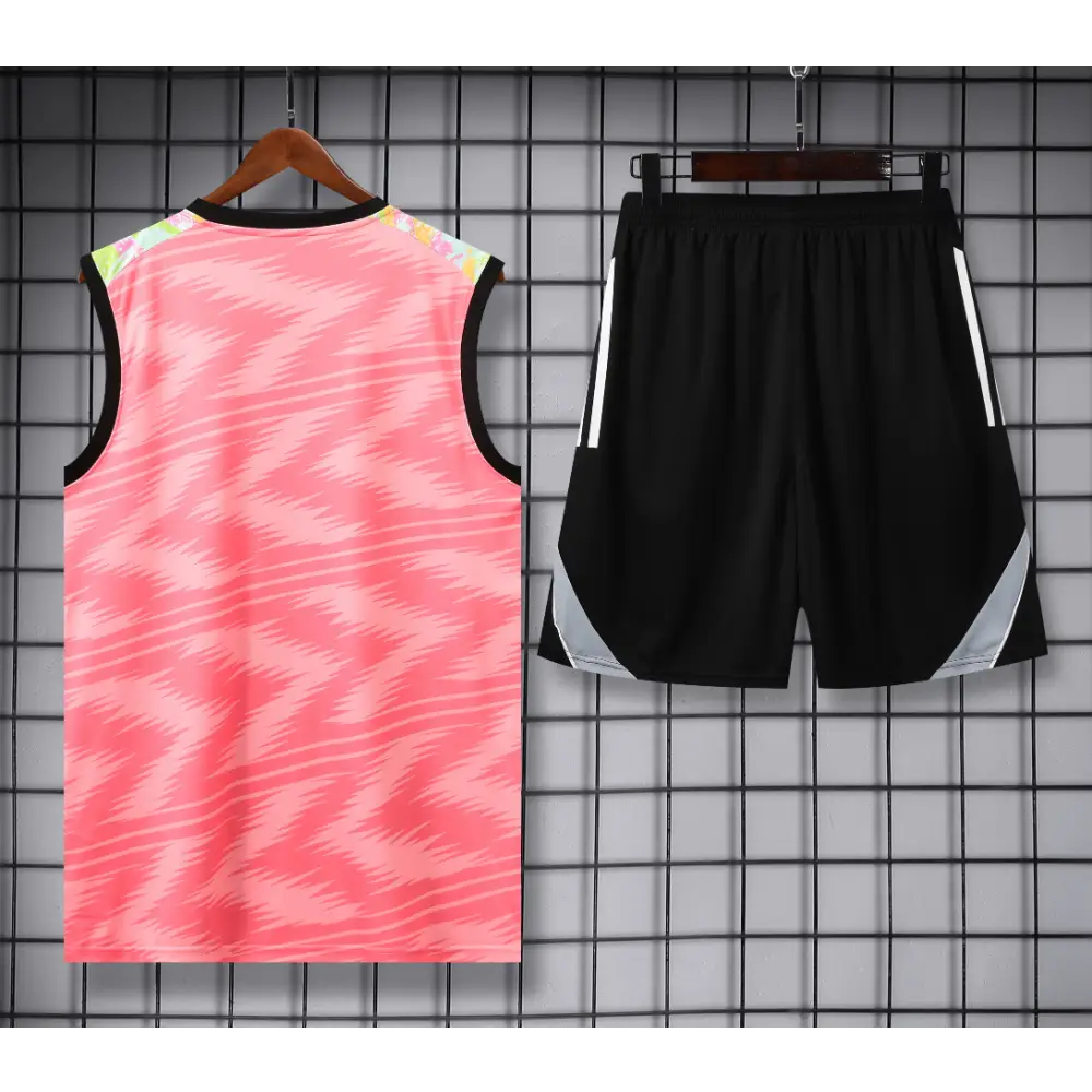 Kit Entraînement Real Madrid Noir & Rose 2025/2026 - Vêtements de sport