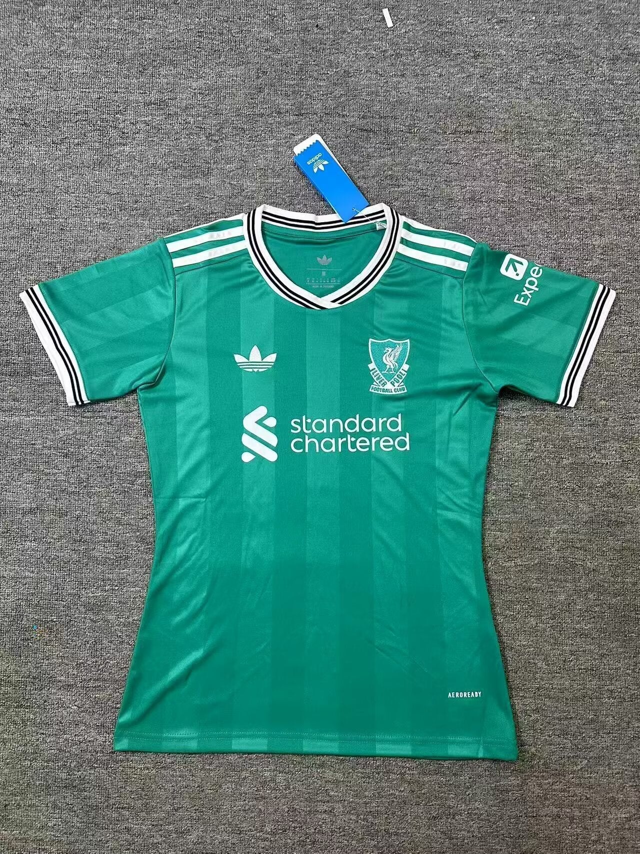 Liverpool Exterieur Third 2025/2026 - Vêtements de sport