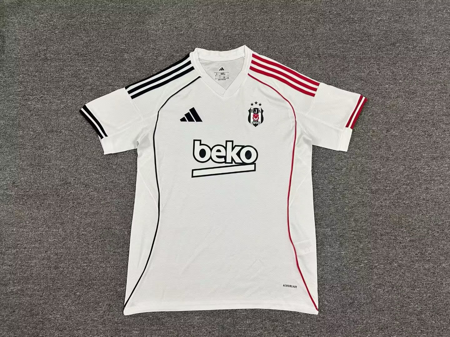 Maillot Besiktas Domicile 2025/2026 - Vêtements de sport