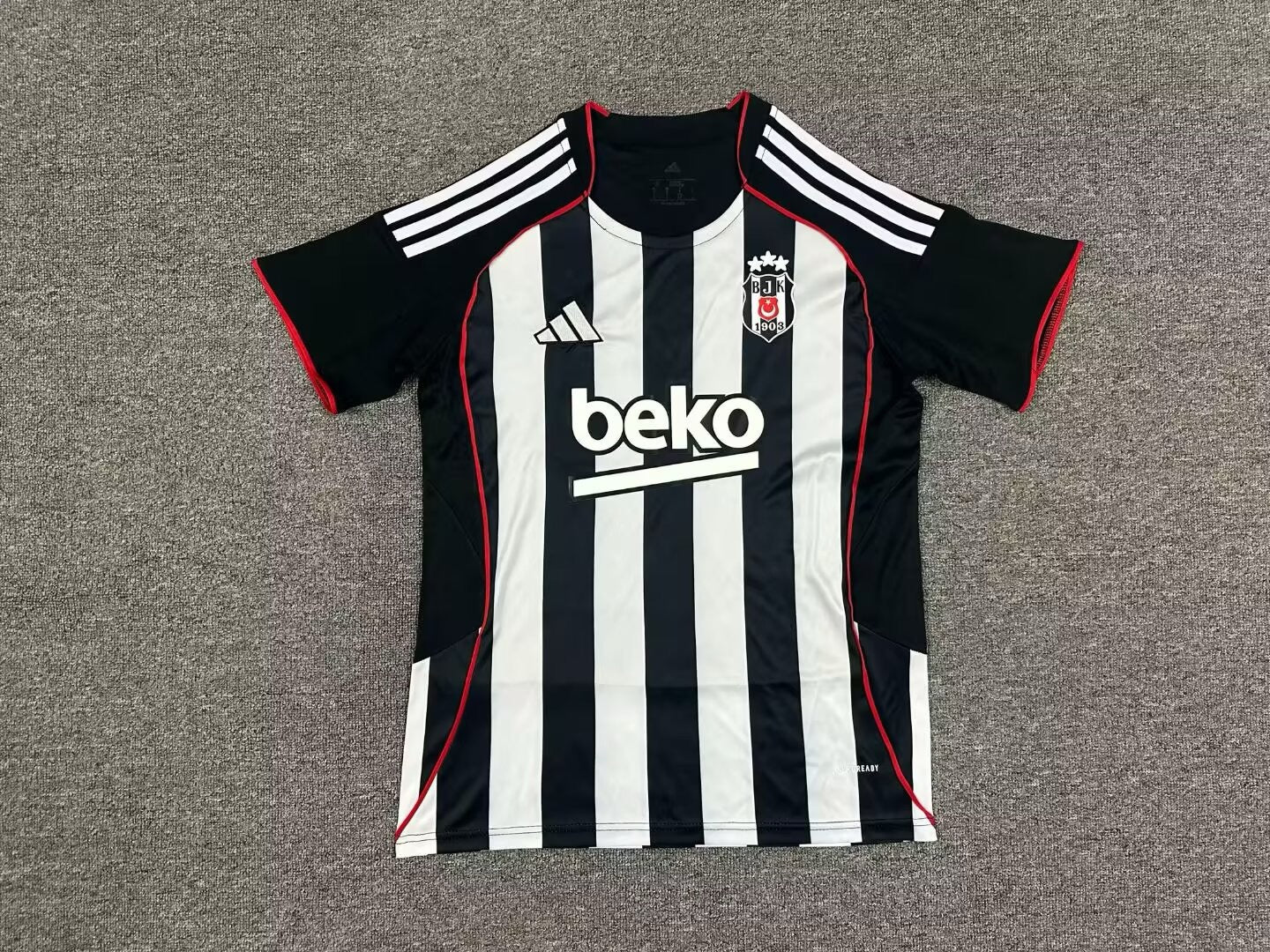 Maillot Besiktas Noir 2025/2026 - Vêtements de sport